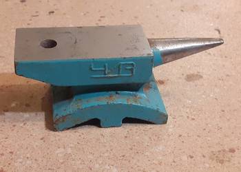 Małe  kowadełko Jubilerskie modelarskie  Radzieckie