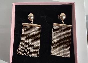 Wiszące kolczyki w kolorze złotym