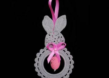 Zawieszka ozdoba szydełkowa zajączek 7x13cm szaro różowy (Z109)