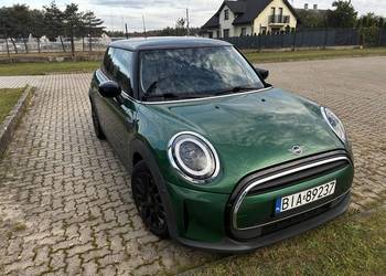 Piękny zielony 2 drzwiowy MiNi Cooper Hatch