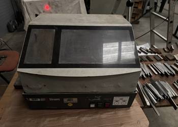 Przecinarka metalograficzna Struers Labotom-3 z pompą chłodzenia