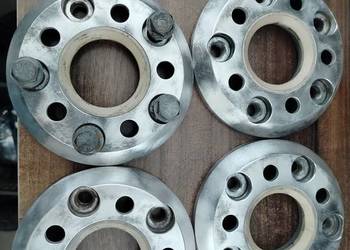 Dystanse adaptery zmieniające rozstaw śrub z 5×112 na 5×100