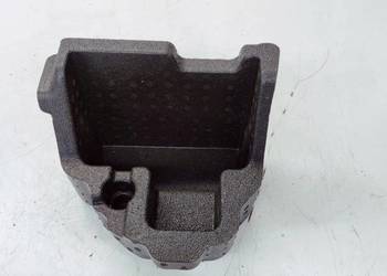 WKŁAD STYROPIAN UCHWYT KOMPRESORA BAGAŻNIKA AUDI Q3 8U 8U0012109C