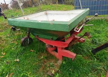 Rozsiewacz nawozów dwu talerzowy