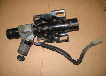 Fiat 126p FSM Bambino stara kolumna kierownicza stacyjka kluczyk PRL