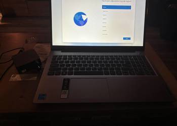 Laptop LENOVO IdeaPad 3 15.6" IPS i3 8 GB RAM 512GB SSD Windows 11