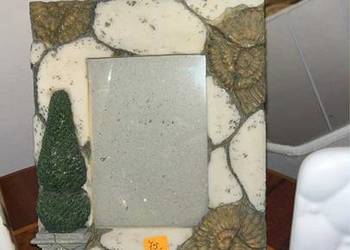 Stojąca ramka na zdjęcia. Kamienna.  Z cyprysem.