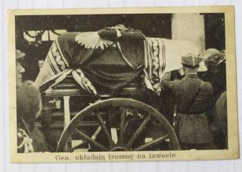 Zdjęcie z pogrzebu Piłsudskiego_
