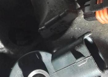 Wtryskiwacze Renault 8200238528 0445110146 orginal inne