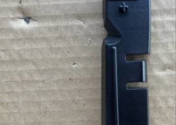 FIAT 500 ŚLIZG ZDERZAKA PRZÓD PRAWY 52054126