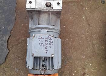 przekładnia zębata z silnikiem