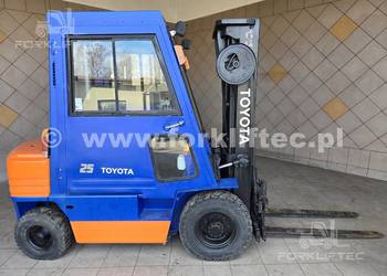 Wózek widłowy TOYOTA 5FD25 TOYOTA 5FDF25 widlak Linde