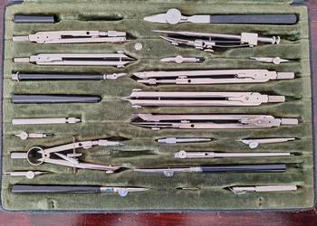 Zestaw kreślarski cyrkli Skala Precision PXIIc duży komplet PRL etui