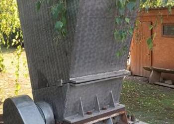 Kościarka do mielenia kości.