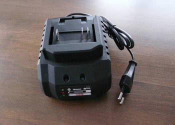 MAKITA Ładowarka do akumulatorów  Makita 18V