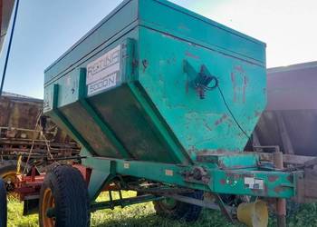 Rozsiewacz wapna Rotina 5000N