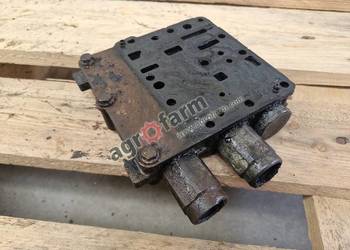 Obudowa John Deere 6120, 6820, 7720, 7820