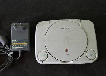 Zestaw dwóch konsol Sony PS One SCPH-102
