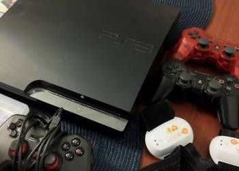 Konsola PS3 plus 19 gier na płytach Dzieci. Duzo PL Move. Zestaw