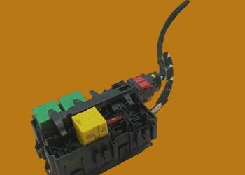 SKRZYNKA BEZPIECZNIKÓW 9806192580 2.0 D  Peugeot Expert III (2016-  )