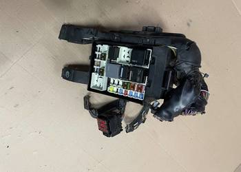 Skrzynka bezpieczników Jaguar f-pace x761