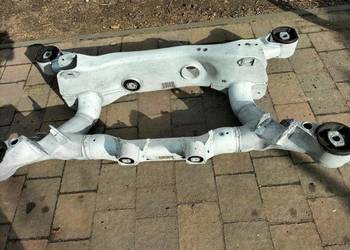 Belka tylnego zawieszenia BMW E65 E66 Bardzo dobry stan