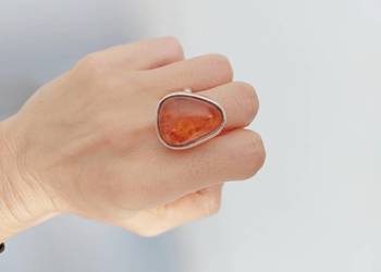 srebrny, duży pierścionek z bursztynem, srebro 925