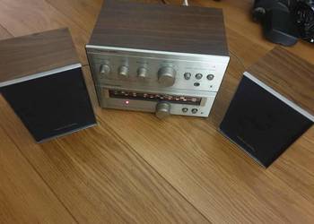 Realistic mini wieża z kolumnami  vintage