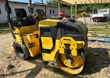 Walec Drogowy Kombinowany do Asfaltu DYNAPAC CC122C