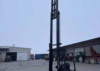 Wòzek widłowy Toyota 2014 rok 2300 godzin