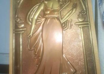 Stara ukrainska drewniana szkatulka zdobiona mosiadzem Ofelia. Vintage, prl