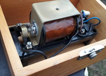 Przełącznik coś z cewką