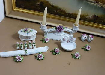 Zestaw porcelany dekoracyjnej – bez uszkodzeń – sygnatura K
