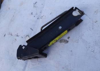 Renault Twingo III 3 Clio III 3 lewarek podnośnik 8200682541