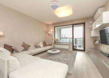 Top, 12m2 loggia, klima, 100m do metra