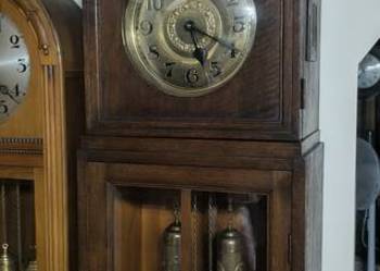 Piękny zegar stojący kwadransowy KIENZLE z potrójnym biciem kwadransów