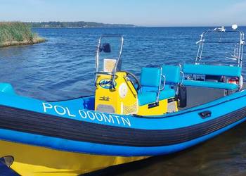 Motorówka Rib -gotowa do sezonu z wózkiem.