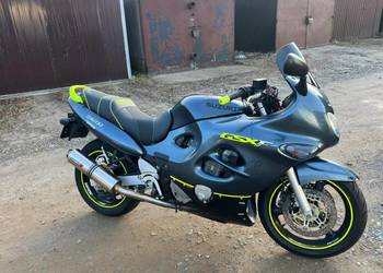Suzuki gsxf750