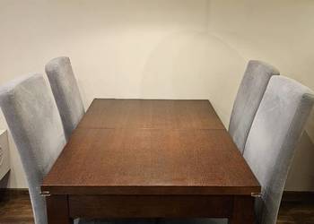 Stół rozkładany wraz z 4 krzesłami do salonu 130x80cm