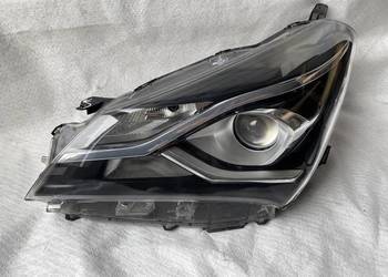 Lampa lewy przód Toyota Yaris III Lift 17-19