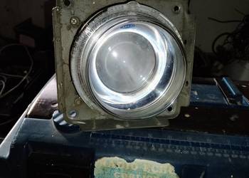 lampa reflektor soczewkowy Hella świateł drogowych długich