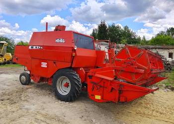 Kombajn zbożowy Massey Ferguson 440 oryginał sprowadzony heder 3m 307,487,M
