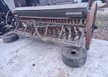 Siewnik 25 rurkowy do ciągnika stan bdb