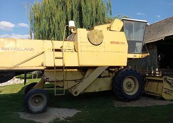 Kombajn zbożowy New Holland 1530