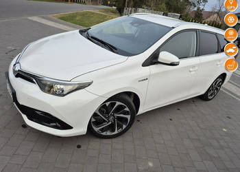 Toyota Auris 1.8 hybrid climatronic kamera grzane fotele II (2012-)