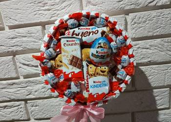 Lizak Kinder Prezent na Zająca Słodki box bukiet ze słodkościami