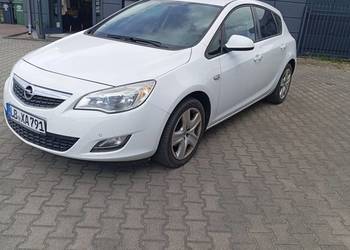 Opel astra J 1.4T 120KM bogata wersja serwisowane