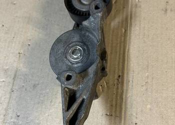 Napinacz paska golf 5 1.9 tdi 950371