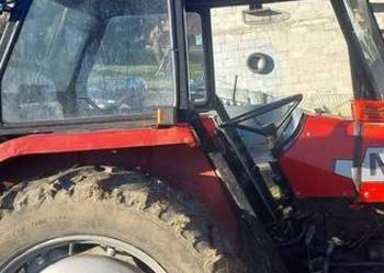 Sprzedam kabinę mf255/235 lub ursus 3512/2812