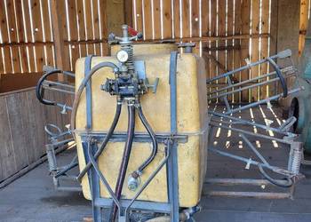 Opryskiwacz 300 litrów